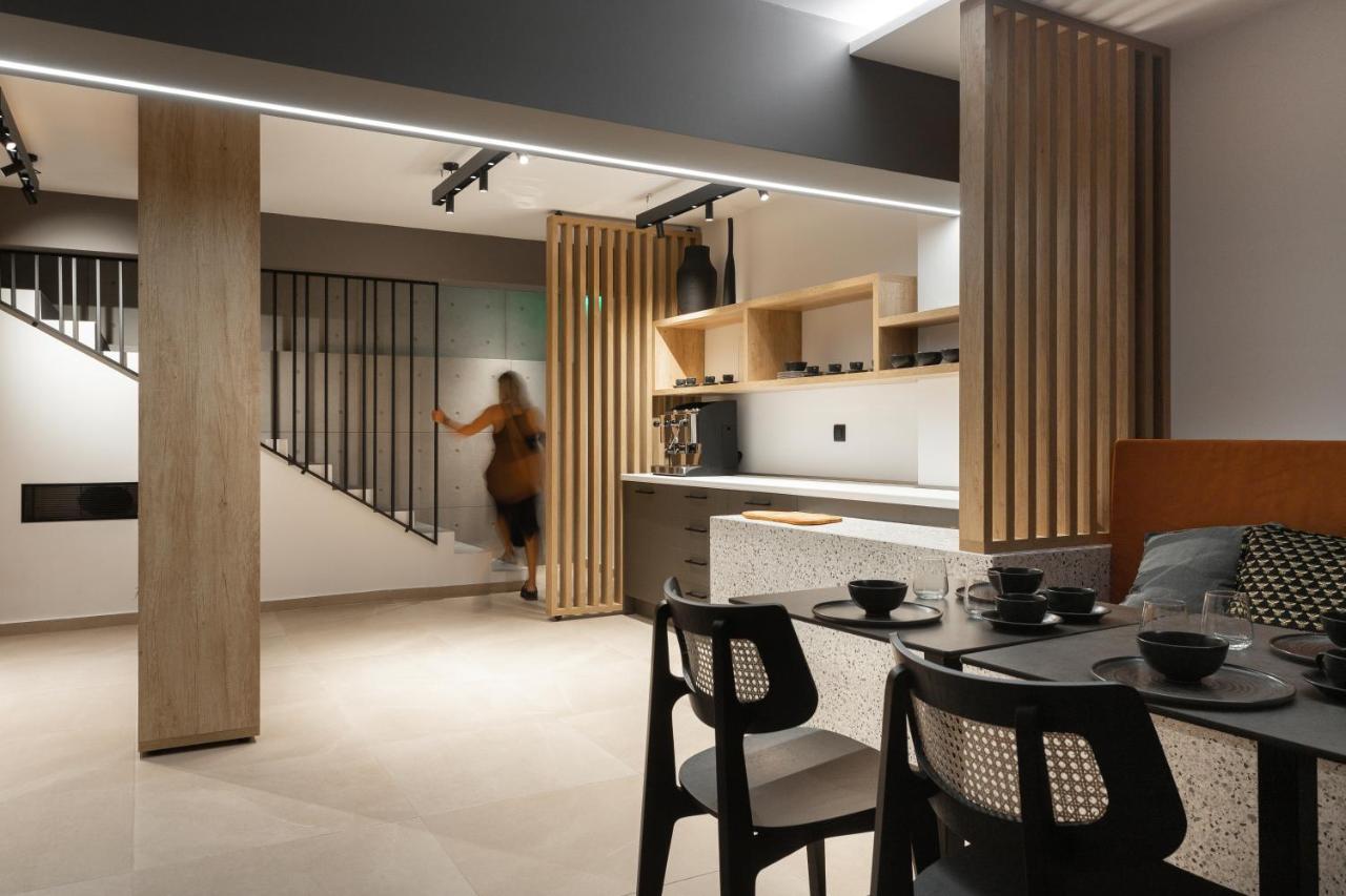 11 Enteka Acropolis Suites アテネ エクステリア 写真